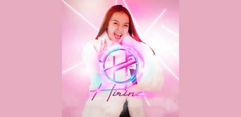 Hirina continúa madurando su carrera musical